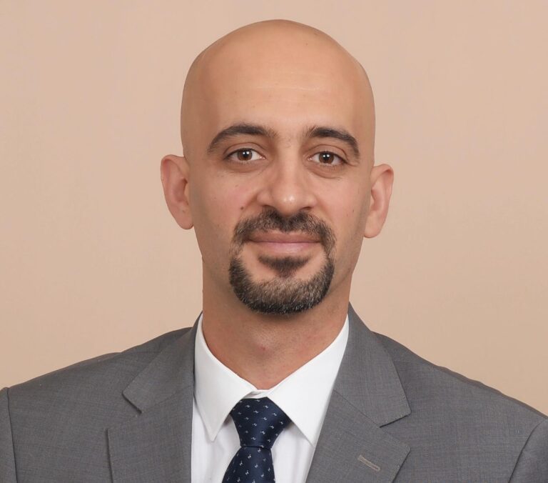 İhsan Erz — basın portresi